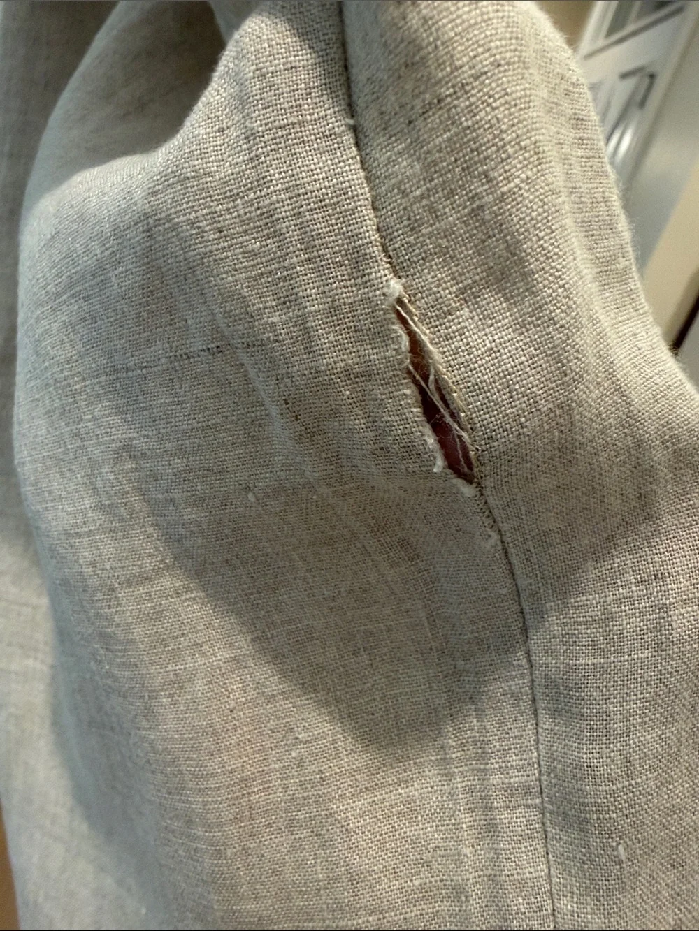 Artists and Revolutionaries stop crotch Elastic-Waist Linen Pants in Light Beige - Picture 5 of 8